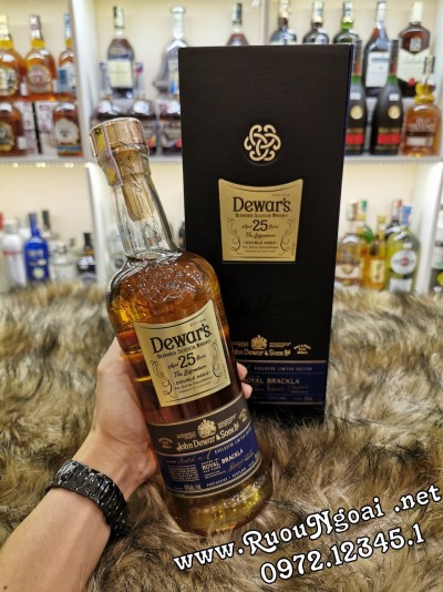 Rượu Dewar's 25YO